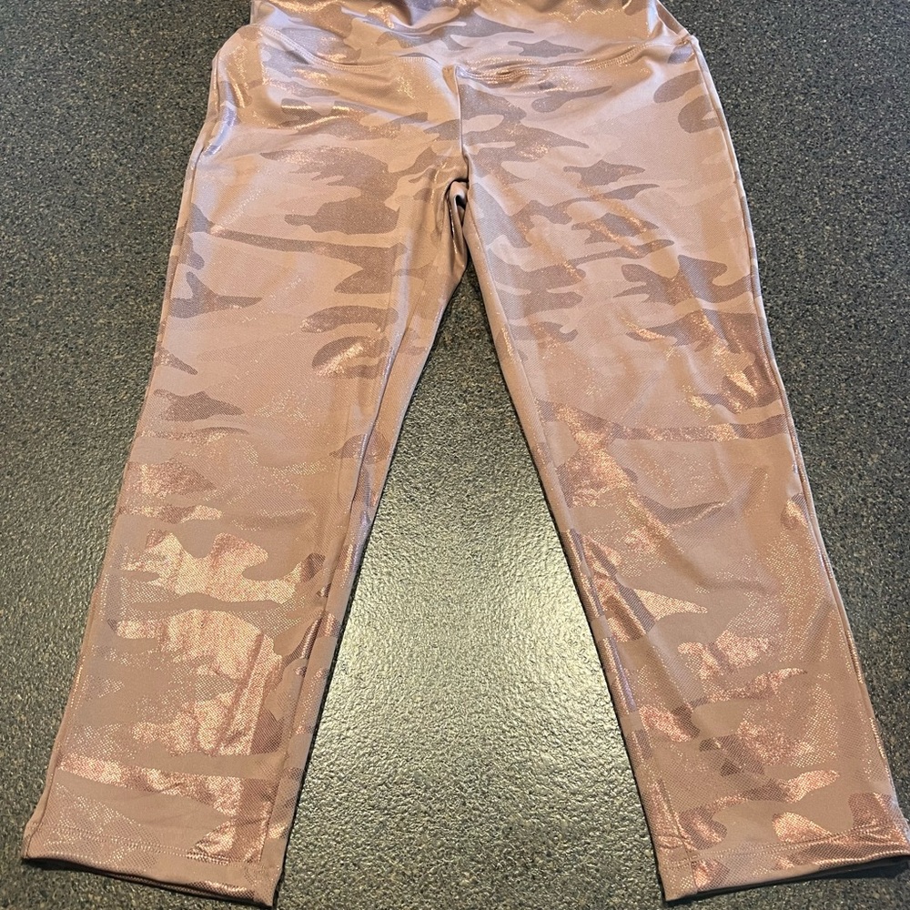 Ruby Ribbon Women’s Sport Leggings Autumn Camo Size L